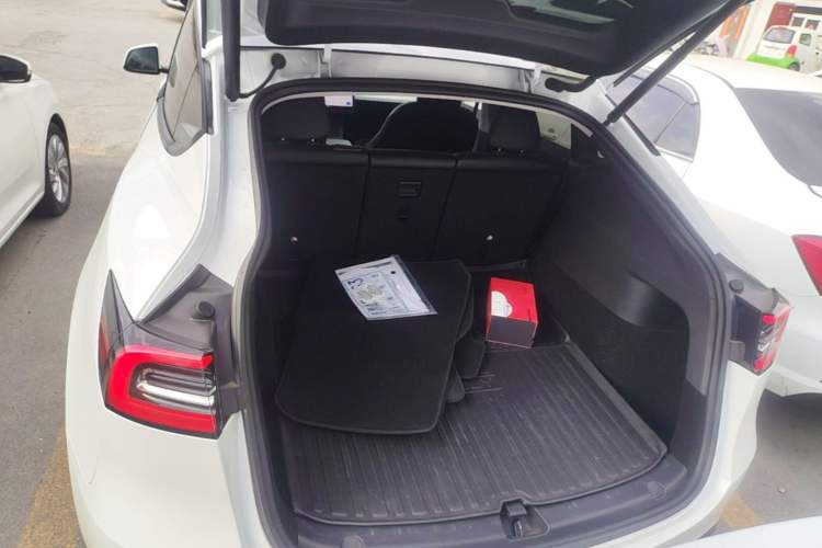 Used Tesla Model Y 2024 Rear-Wheel-Drive Version Trunk