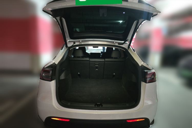 Used Tesla Model Y 2024 Long-Range All-Wheel-Drive Version Trunk