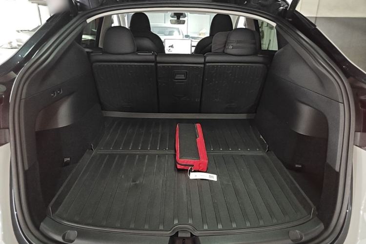 Used Tesla Model Y 2024 Rear-Wheel-Drive Version Trunk