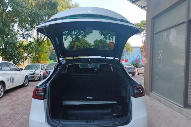 Used Tesla Model Y 2024 Rear-Wheel-Drive Version Trunk