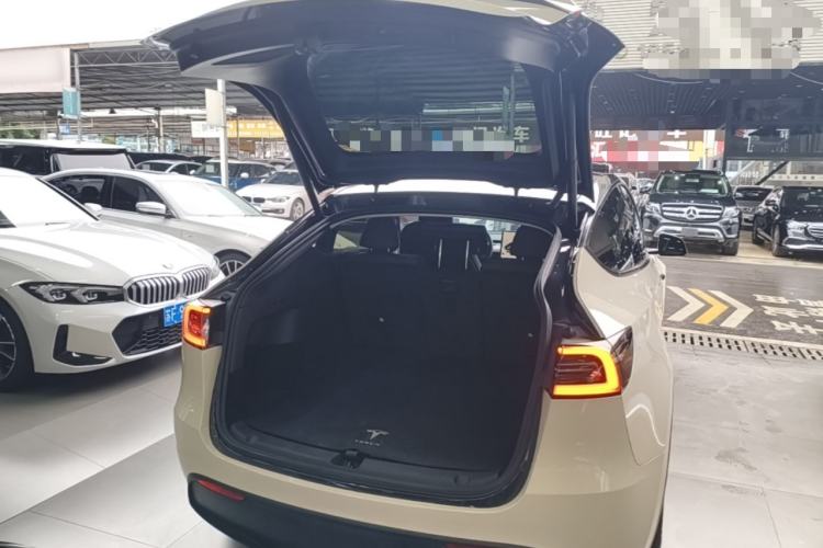 Used Tesla Model Y 2024 Rear-Wheel-Drive Version Trunk