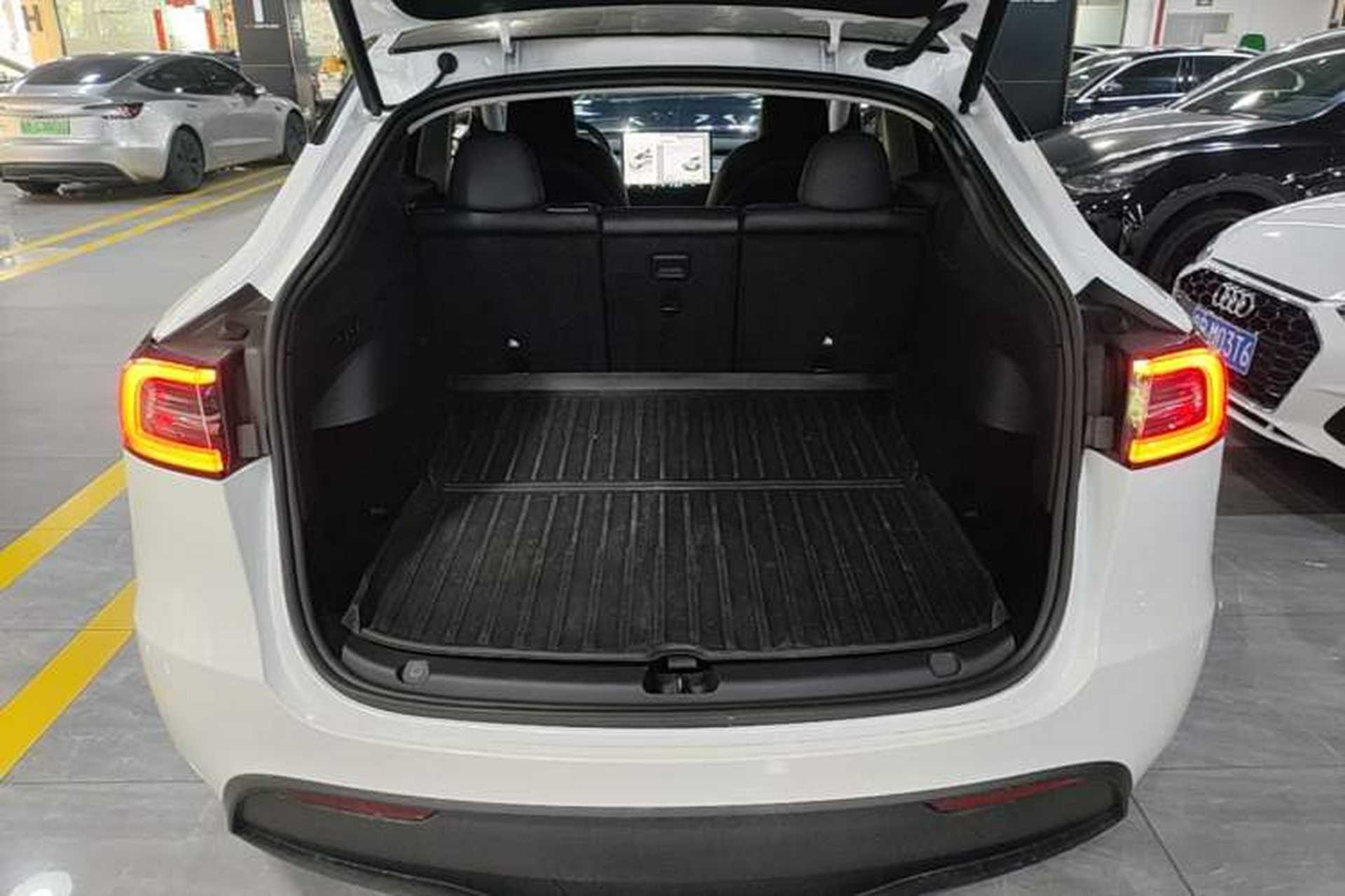 Used Tesla Model Y 2024 Rear-Wheel-Drive Version Trunk
