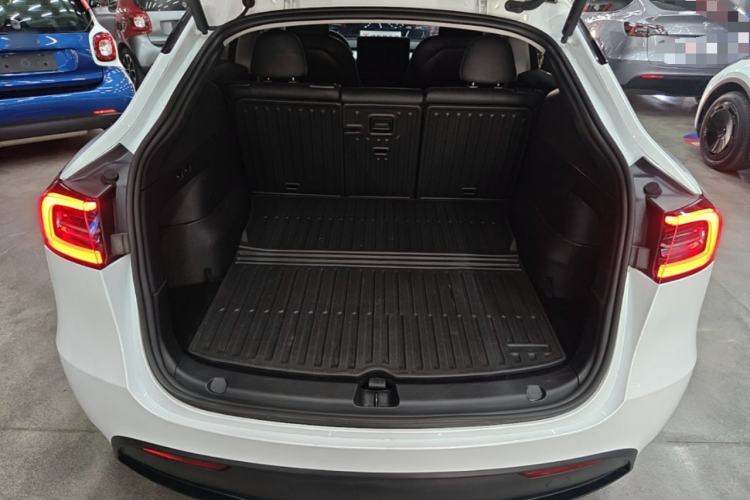 Used Tesla Model Y 2024 Rear-Wheel-Drive Version Trunk