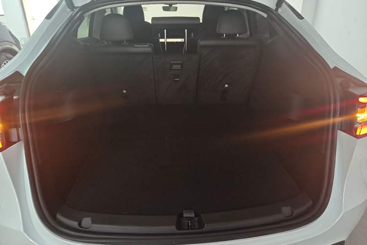 Used Tesla Model Y 2024 Rear-Wheel-Drive Version Trunk