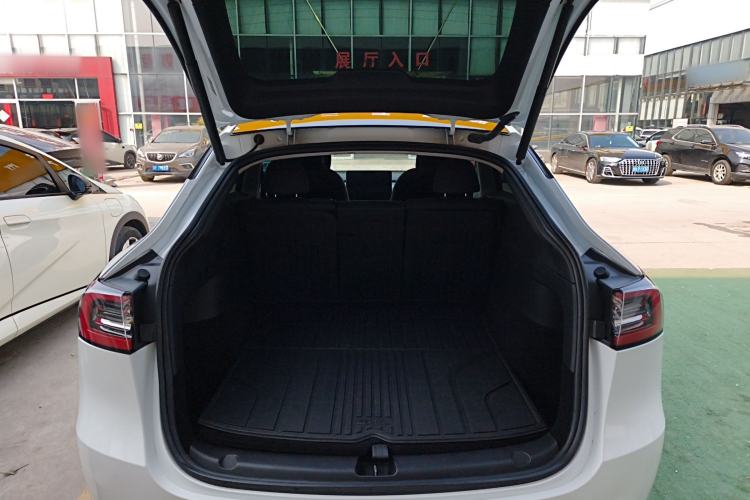 Used Tesla Model Y 2024 Rear-Wheel-Drive Version Trunk