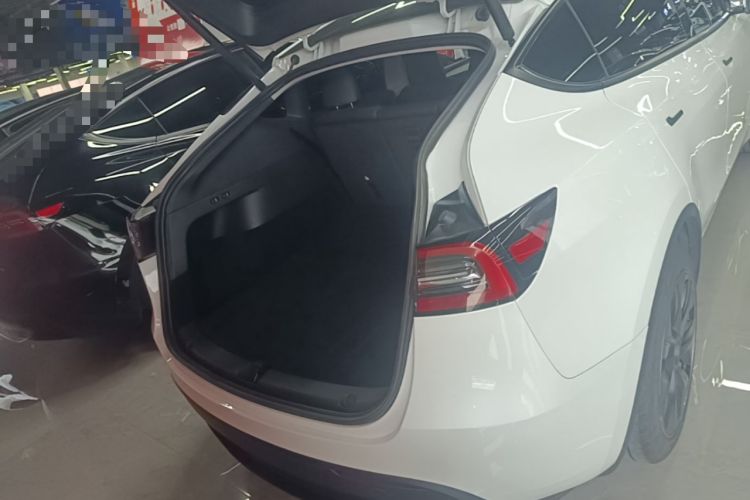 Used Tesla Model Y 2024 Rear-Wheel-Drive Version Trunk