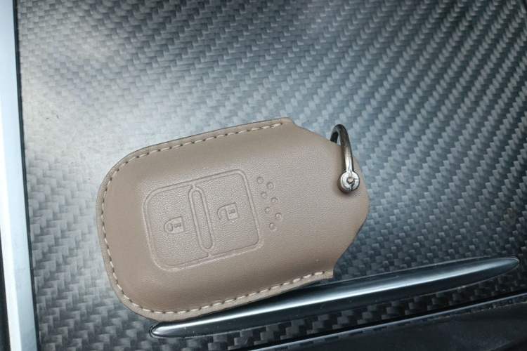 Used Tesla Model Y 2024 Rear-Wheel-Drive Version Vehicle Key