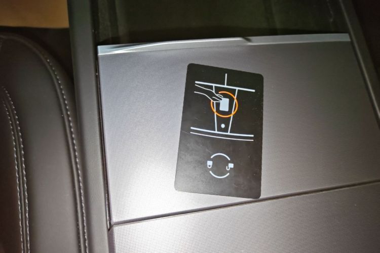 Used Tesla Model Y 2024 Rear-Wheel-Drive Version Vehicle Key
