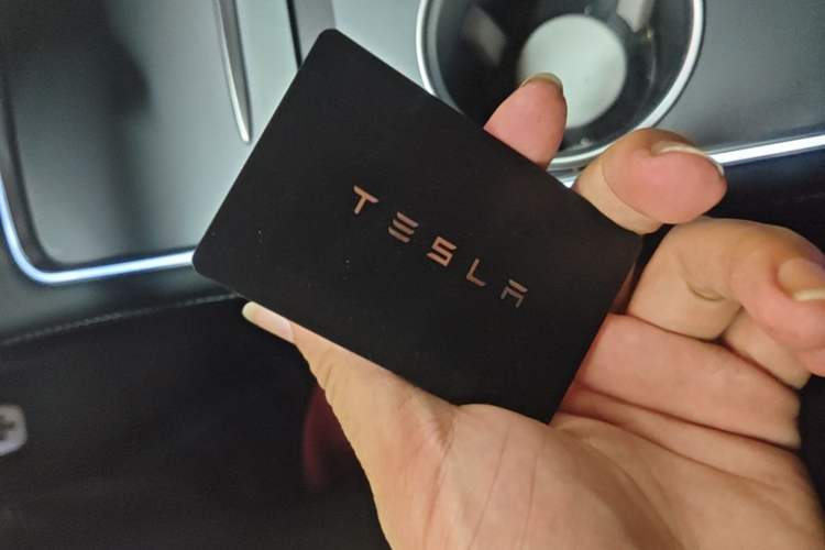 Used Tesla Model Y 2024 Long-Range All-Wheel-Drive Version Vehicle Key
