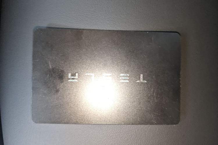 Used Tesla Model Y 2024 Long-Range All-Wheel-Drive Version Vehicle Key