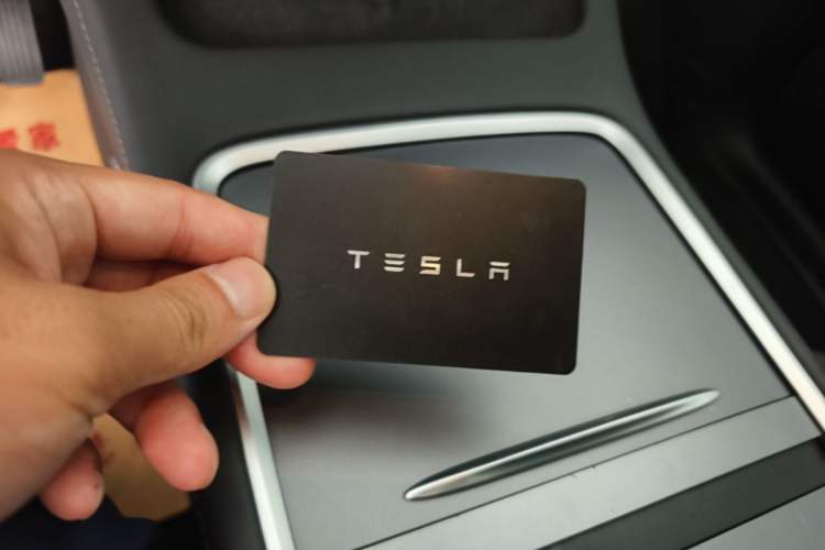 Used Tesla Model Y 2024 Long-Range All-Wheel-Drive Version Vehicle Key