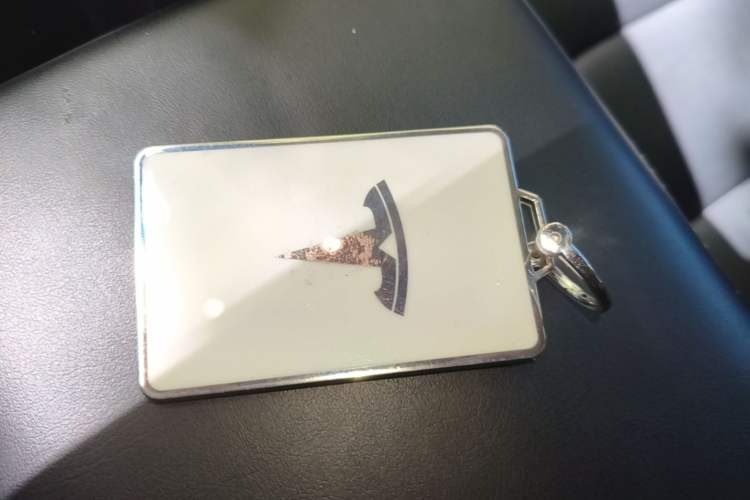 Used Tesla Model Y 2024 Rear-Wheel-Drive Version Vehicle Key