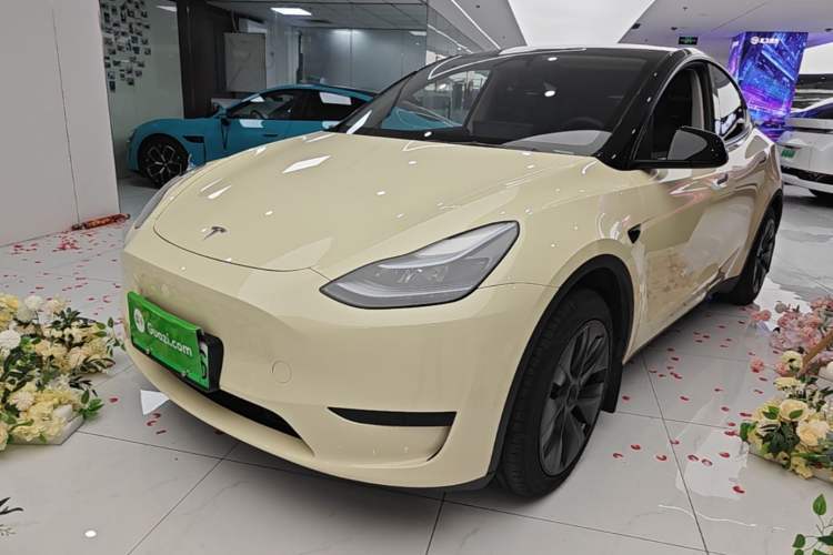 Used Tesla Model Y 2024 Rear-Wheel-Drive Version Guazi used car, China used car export, Used car for sale, Used Tesla cars, Cheapest cars for sale, Electric vehicle, New energy car
