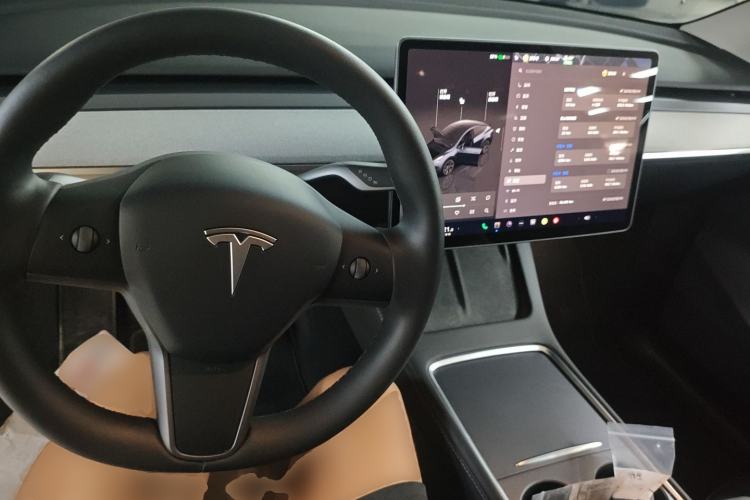 Used Tesla Model Y 2024 Rear-Wheel-Drive Version Center Console