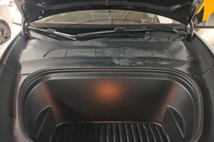 Used Tesla Model Y 2024 Rear-Wheel-Drive Version Engine Bay