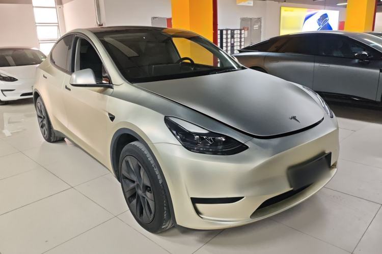 Used Tesla Model Y 2024 Rear-Wheel-Drive Version Front Right 45 Deg