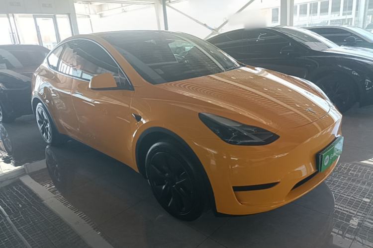 Used Tesla Model Y 2024 Rear-Wheel-Drive Version Front Right 45 Deg