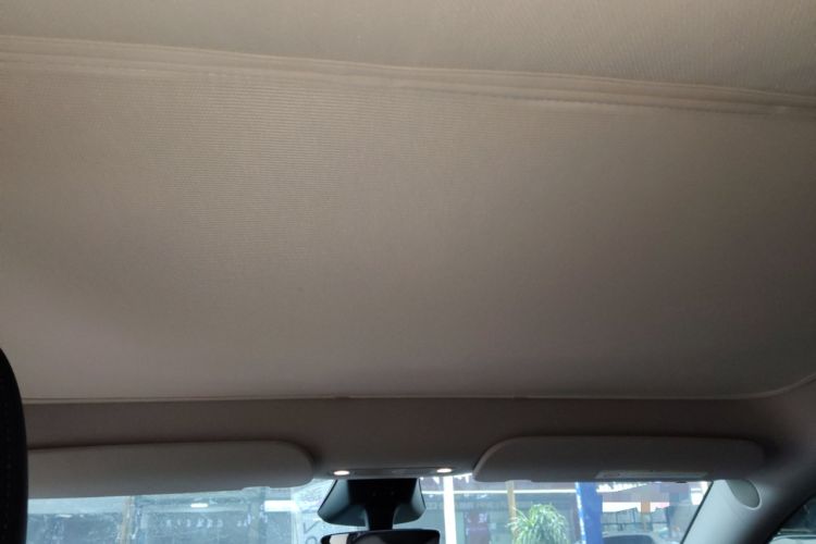 Used Tesla Model Y 2024 Rear-Wheel-Drive Version Headliner