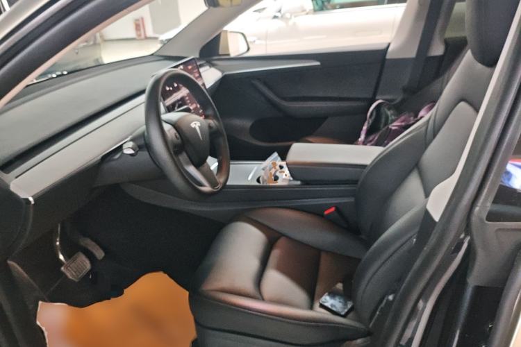 Used Tesla Model Y 2024 Rear-Wheel-Drive Version Left Front Seat
