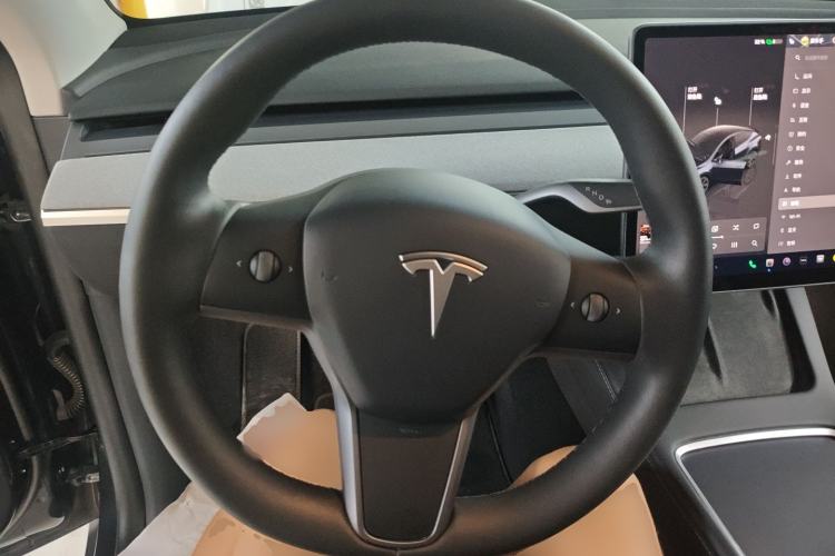 Used Tesla Model Y 2024 Rear-Wheel-Drive Version Steering Wheel