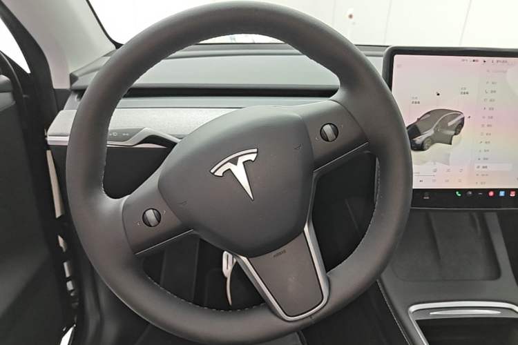 Used Tesla Model Y 2024 Rear-Wheel-Drive Version Steering Wheel