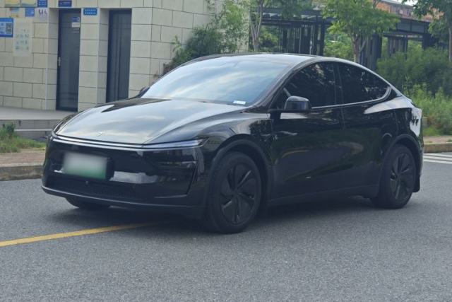 Used Tesla Model Y 2025 Rear-Wheel-Drive Version