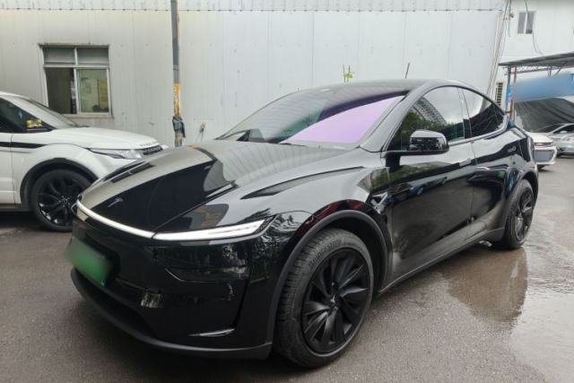 Used Tesla Model Y 2025 Long-Range All-Wheel-Drive Version