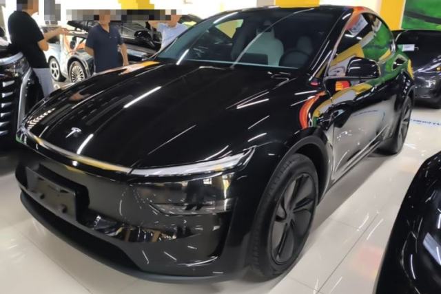 Used Tesla Model Y 2025 Updated Version Long-Range All-Wheel Drive