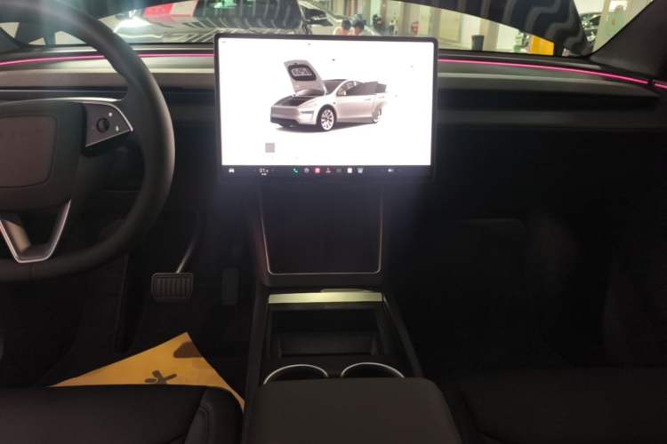 Used Tesla Model Y 2025 Long-Range All-Wheel-Drive Version Audio And AC Panel