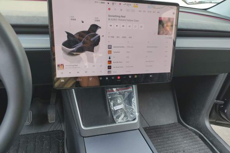Used Tesla Model Y 2025 Long-Range All-Wheel Drive First Edition Audio And AC Panel