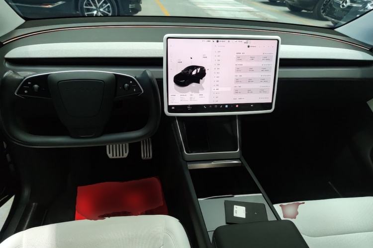 Used Tesla Model Y 2025 Rear-Wheel-Drive Version Center Console