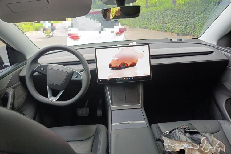 Used Tesla Model Y 2025 Updated Version Long-Range All-Wheel Drive Center Console