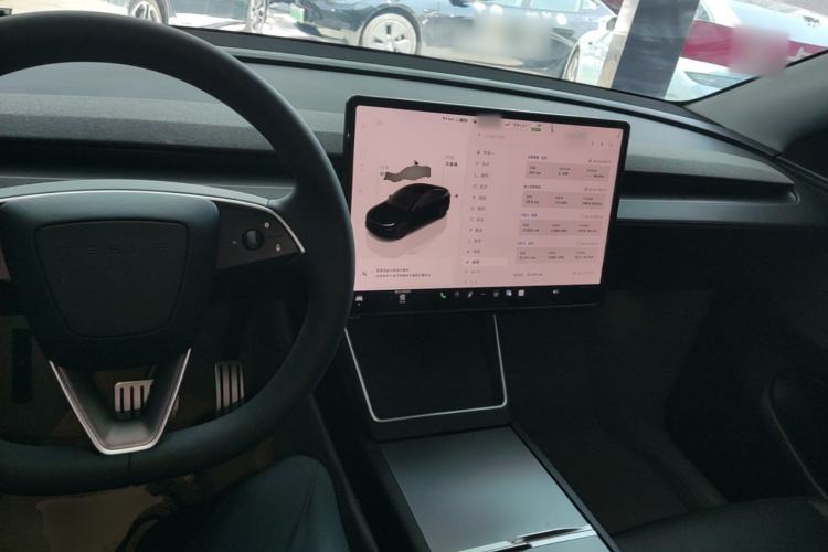 Used Tesla Model Y 2025 Rear-Wheel-Drive Version Center Console