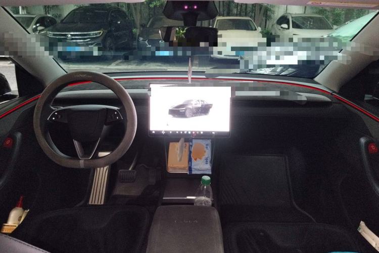Used Tesla Model Y 2025 Updated Version Long-Range All-Wheel Drive Center Console
