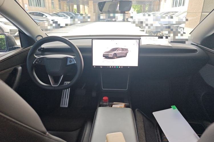 Used Tesla Model Y 2025 Rear-Wheel-Drive Version Center Console