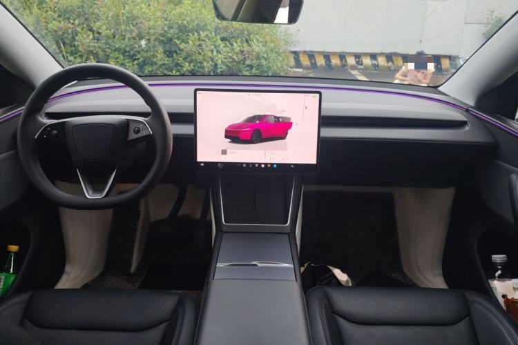 Used Tesla Model Y 2025 Rear-Wheel-Drive Version Center Console