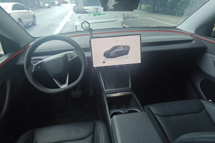 Used Tesla Model Y 2025 Rear-Wheel-Drive Version Center Console