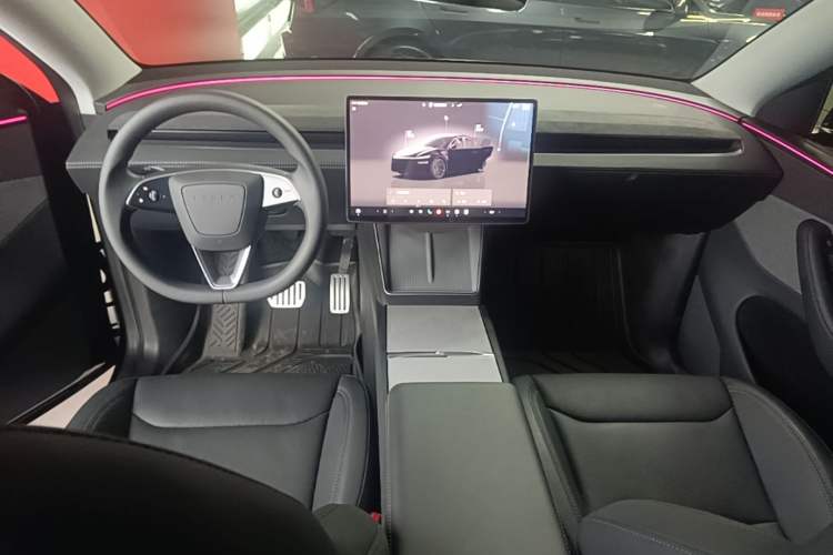 Used Tesla Model Y 2025 Rear-Wheel-Drive Version Center Console