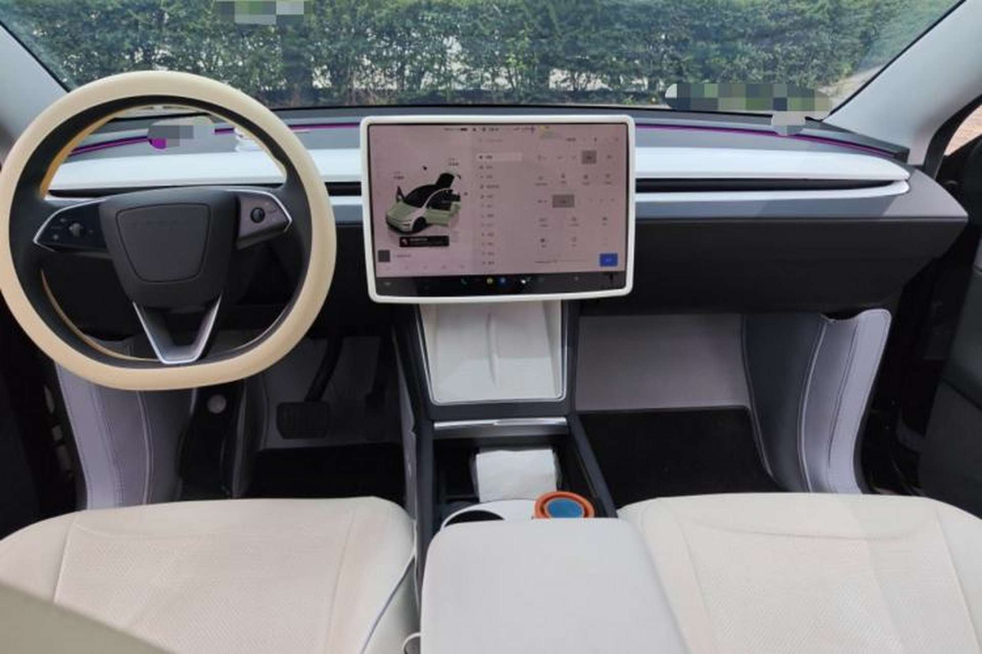 Used Tesla Model Y 2025 Rear-Wheel-Drive Version Center Console