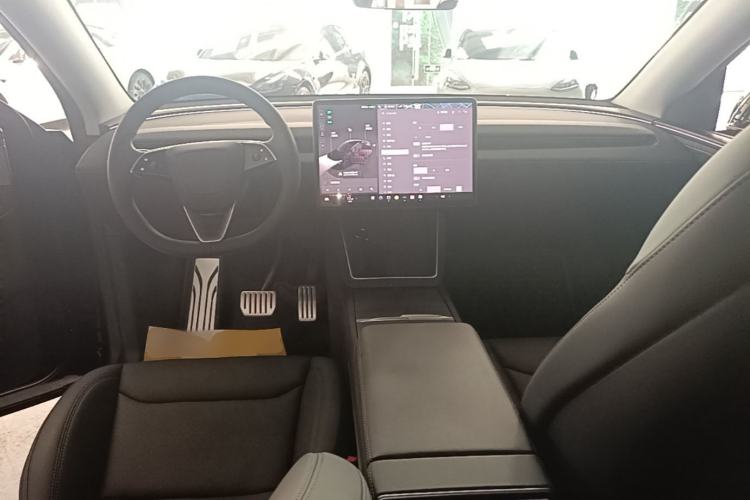 Used Tesla Model Y 2025 Updated Version Long-Range All-Wheel Drive Center Console