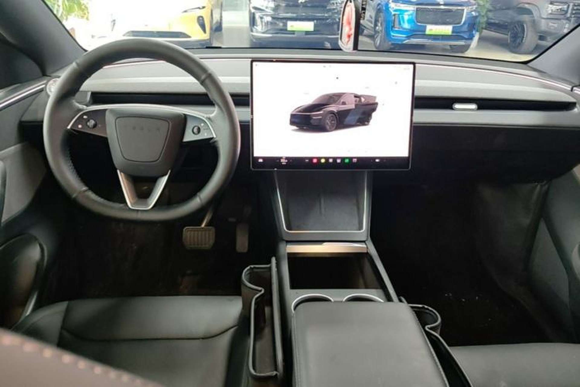 Used Tesla Model Y 2025 Rear-Wheel-Drive Version Center Console