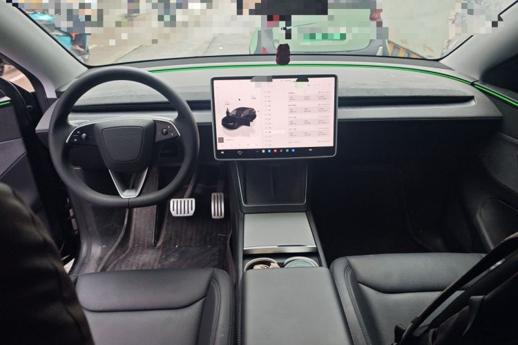 Used Tesla Model Y 2025 Rear-Wheel-Drive Version Center Console
