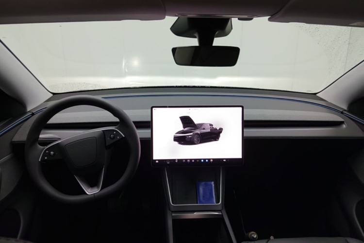 Used Tesla Model Y 2025 Rear-Wheel-Drive Version Center Console