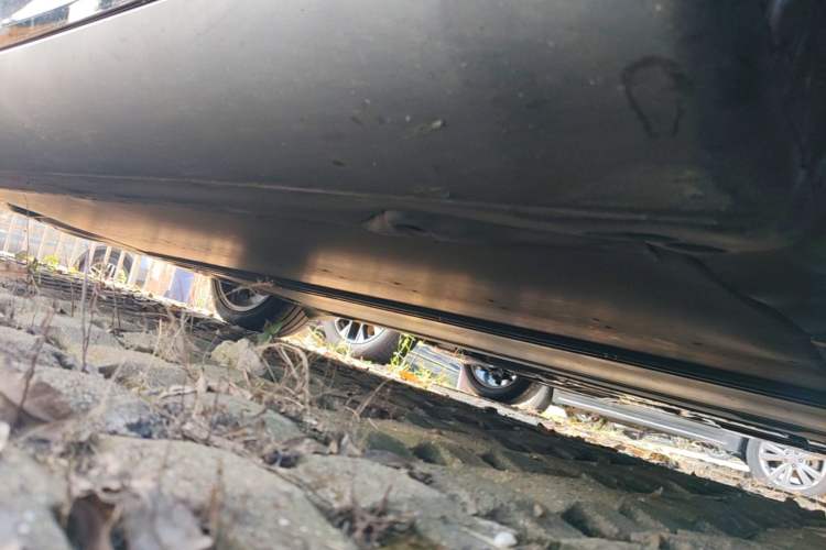 Used Tesla Model Y 2025 Long-Range All-Wheel Drive First Edition Chassis Front Right
