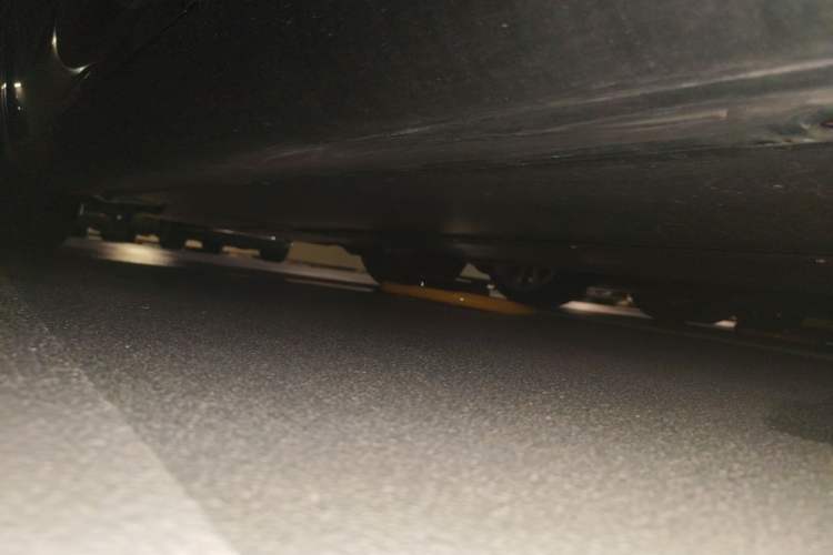 Used Tesla Model Y 2025 Long-Range All-Wheel-Drive Version Chassis Rear Left