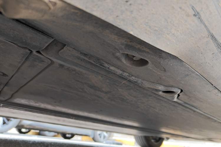 Used Tesla Model Y 2025 Rear-Wheel-Drive Version Chassis Rear Right
