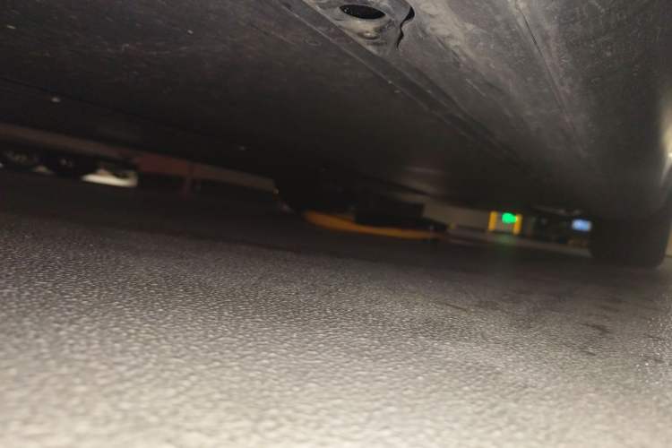 Used Tesla Model Y 2025 Long-Range All-Wheel-Drive Version Chassis Rear Right