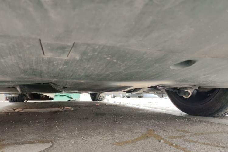 Used Tesla Model Y 2025 Long-Range All-Wheel-Drive Version Chassis Rear