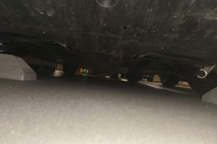 Used Tesla Model Y 2025 Long-Range All-Wheel-Drive Version Chassis Rear