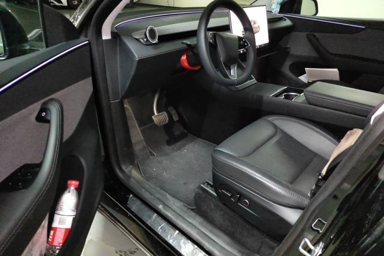 Used Tesla Model Y 2025 Rear-Wheel-Drive Version Driver Seat